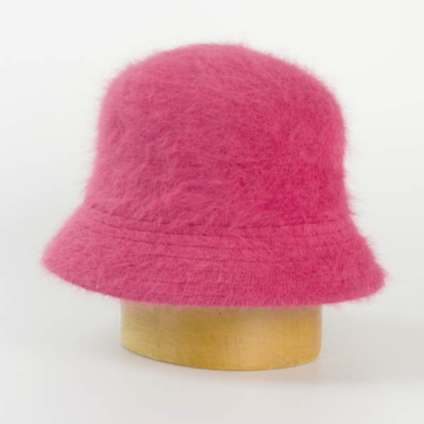 Klobouk simple angora s kulatou hlavou